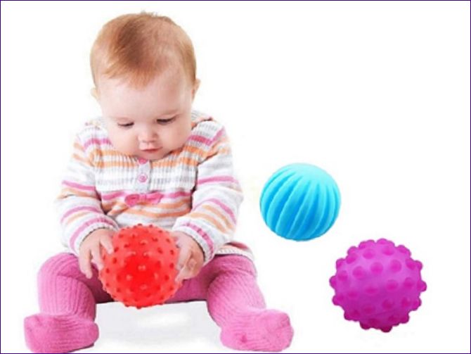Razvoj motoričke aktivnosti kod djeteta u dobi od 6 mjeseci
