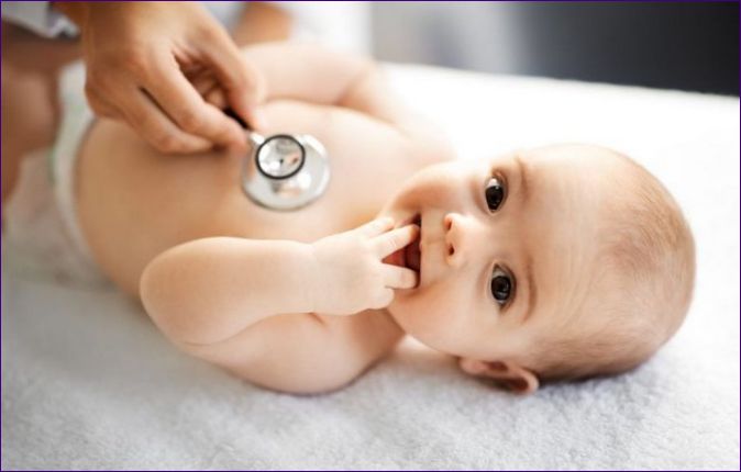 Mjerenje tjelesne temperature djeteta i djelovanje roditelja kada se povećava