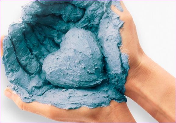 Plava glina za lice: svojstva i primjena, prednosti, pregled 10 kozmetičkih proizvoda